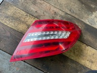 MERCEDES W204 SEDAN LIFT LAMPA PRAWY TYŁ TYLNA 2048205864