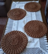 podkładki pod talerze ok. 30 cm