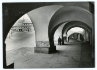 LUBOMIERZ - PODCIENIA ZABYTKOWEJ KAMIENICY PRZY PLACU WOLNOŚCI