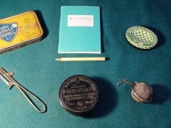 Przedmioty osobiste z chlebaka żołnierza WH w czasach WW II