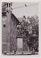 Toruń pomnik Kopernika ok.1960r. do Zaraś Alicja redakcja Zarzewie
