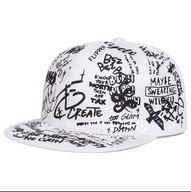 Czapka z czarnymi napisami – biała snapback unisex