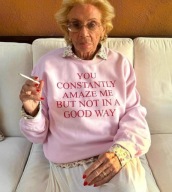 Bluza bez kaptura z nadrukiem You Constantly Amaze Me Trend 2025 Viral