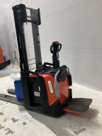 Wózek paletowy z masztem elektryczny Toyota SPE120 Li-ion