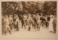 Start do wyścigu o tytuł mistrza Królestwa Polskiego 1909 r. REPRODUKCJA