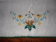 DUŻY OBRUS Z KOLOROWYM HAFTEM KASZUBSKIM - 114 CM X 180 CM