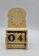 ręcznie zrobiony mały kalendarz można go pomalować