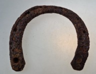 Stara podkowa 750 g duża 17,5x18 cm zardzewiała