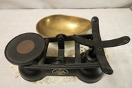 Stara waga XXw. dwuszalkowa, z odważnikami