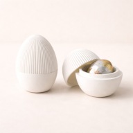 Otwierane jajko wielkanocne dekoracyjne pojemnik na Kinder Niespodzianke