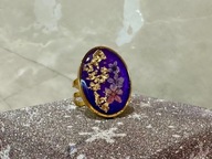 Ręcznie robiony pierścionek z żywicy – unikalna biżuteria suszone kwiaty