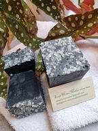 Luksusowe naturalne mydło z węglem i solą rozmarynową ręcznie robione