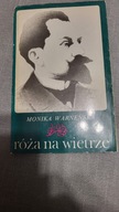 RÓŻA NA WIETRZE Monika Warneńska