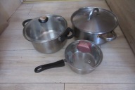 ZESTAW 3 RÓŻNE GARNKI Z POKRYWKAMI