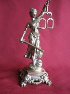 FIGURKA MOSIĄDZ TEMIDA BOGINI SPRAWIEDLIWOŚCI PRAWA BOSKIEGO PORZĄDKU 23 cm