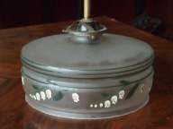 Zwis - stara lampa wisząca.