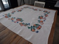 LNIANY OBRUS JABŁKA MOTYLE NIEZAPOMINAJKI J.NOWY 130 x 134