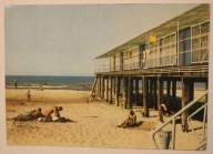 KOŁOBRZEG. Plaża, z prawej - domki campingowe na palach, CZYSTA, 1968 rok