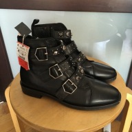 BOTKI NOWE STRADIVARIUS (39) SKÓRA CZARNE KLAMERKI METAL