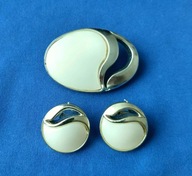 BROSZKA Z KLIPSAMI KOLOR KREMOWO-ZŁOTY