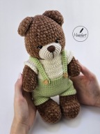 Miś w pistacjowych spodenkach na szydełku HANDART