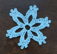 gwiazdka/ śnieżynka 6,0 cm, kol. biały