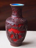 Chińska laka - wazon, wys.16,5cm