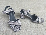 NEW LOOK nr 40/7UK szerokie szare sandały na słupku nowe