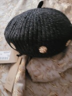 Gil Santucci czapka, czarny beret, złote monety, logo