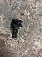 KOŁEK MOCOWANIE ZDERZAKA PRZÓD MERCEDES W203 W207 W212 W218 A2048800130