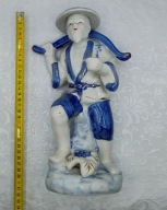 PIĘKNA figurka z porcelany 30cm RYBAK mistrz w ludowym stroju lata 90 XX w