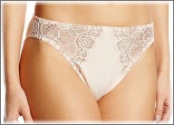 Śliczne markowe majtki Triumph Amourette 300 Tai EUR 40