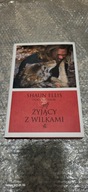 Żyjący z wilkami Penny Junor, Shaun Ellis