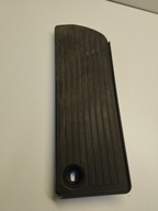 AUDI 80 B4 PODSTOPNICA PODNÓŻEK 8A1 864 777 A