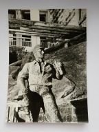 WIELICZKA - rzeźba Współczesny górnik w komorze Michałowice - poczt. z 1971