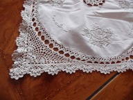 Duży bezowy bieżnik , haft + szydełko - 40 cm x 82 cm
