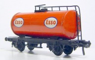 Fleischmann - wagon cysterna 2-osiowa - ESSO - uszkodzona barierka