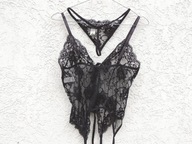 Gorset z podwiązkami i stringami *Risque* jak *Victoria’s Secret* S/M