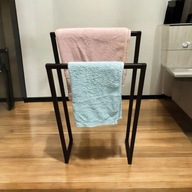 WIESZAK STOJAK NA RĘCZNIKI ŁAZIENKOWY 2 RAMIONA LOFT INDUSTRIAL CZARNY