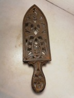 STARA ŻELIWNA PODSTAWKA POD ŻELAZKO - SECESJA