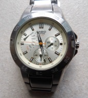 Zegarek Casio sprawny na chodzie