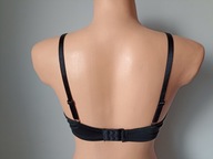 Śliczny biustonosz Hunkemoller czarny usztywniany