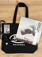 Roll with the punches - AUTOGRAF BRYAN ADAMS + gadżety koncert Gdańsk 2025