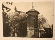 WĄGROWIEC. Dzwonnica przy kościele św. Jadwigi zbudowana w 1847 r.