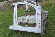 AUDI Q7 4M PRÓG PRAWY SŁUPKI A, B