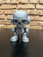 Figurka 3D Street Skull (Srebrny Gamer z Okularami i Słuchawkami)