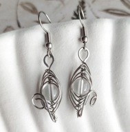 Małe wiszące kolczyki z kryształem górskim, stal, delikatna biżuteria