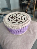 Ręcznie robiony ozdobny koszyk na drobiazgi