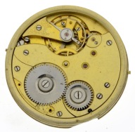 Duży, szwajcarski kieszonkowy mechanizm 3/4 płytowy. Sprawny balans.