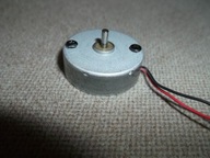 silniczek elektryczny M9T ,5,9 Volt ~~ 30 mm x 10 mm - BARDZO CHUDY